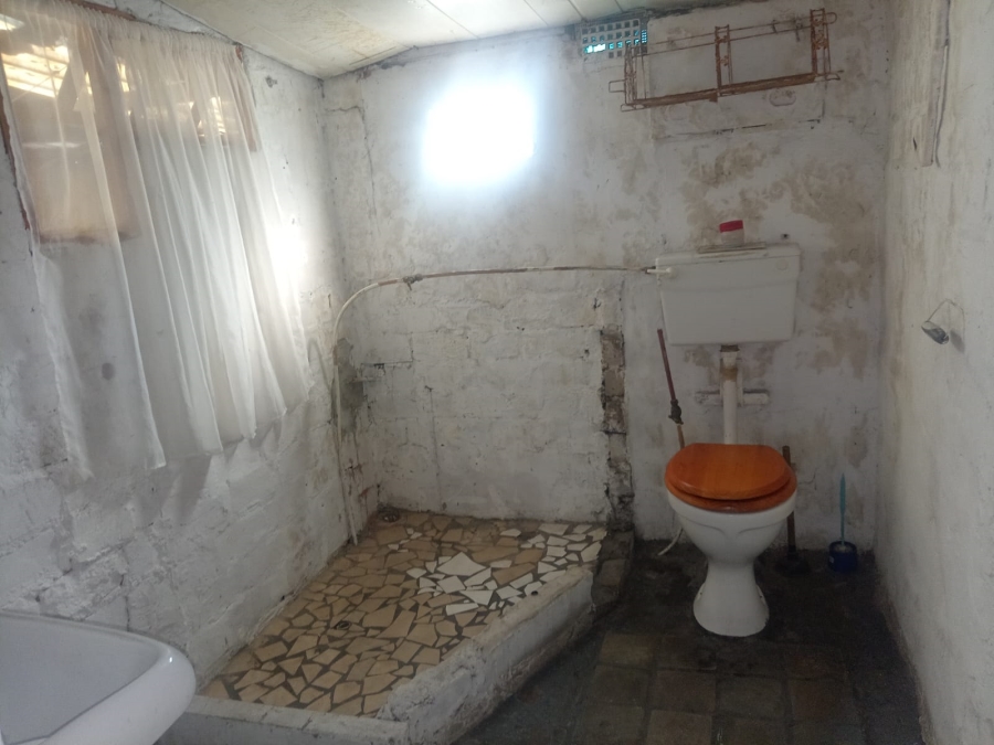 2 Bedroom Property for Sale in Manenberg Western Cape